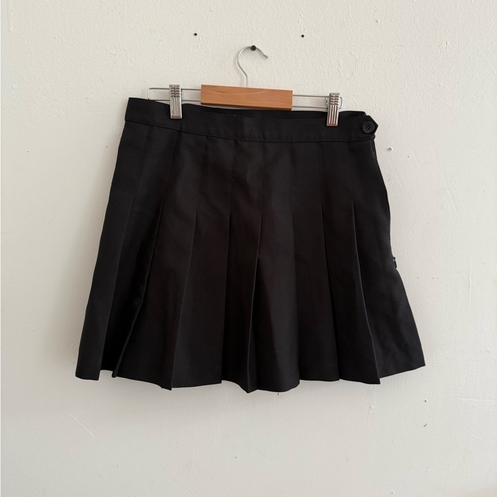 Classic Black Pleated Skirt American Apparel
